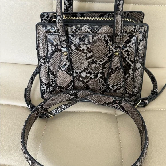 Zara Black and Cream Snakeskin Crossbody Bag - Picture 4 of 6